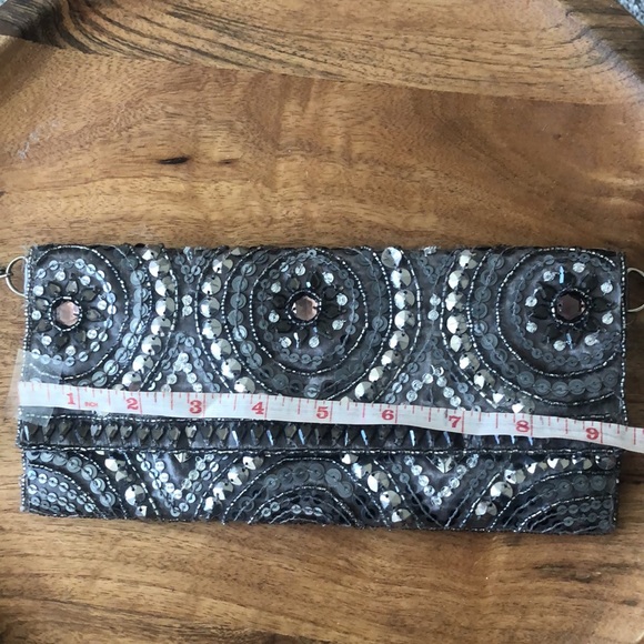 Beautiful Beaded Silver Evening Bag - Picture 5 of 6